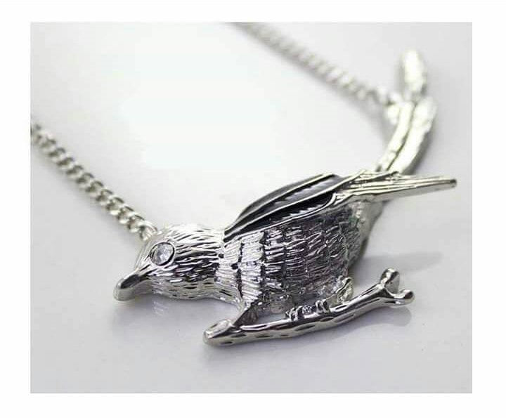 Collar · Ave Plateada