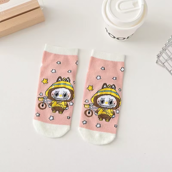 Calcetines Labubu · Cortos