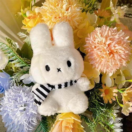 Colgante Miffy · Bufanda Negra