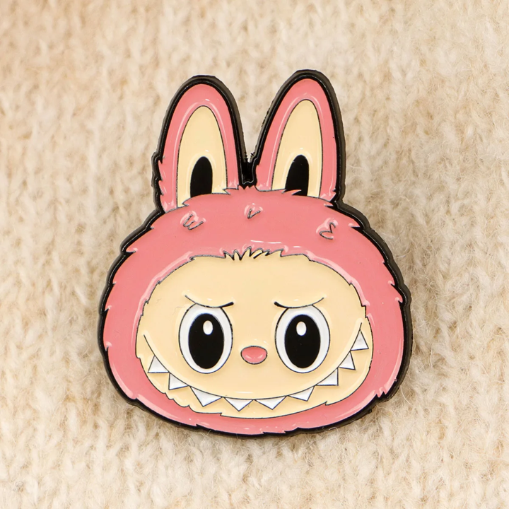 Pin Labubu · Rosa Lychee Berry