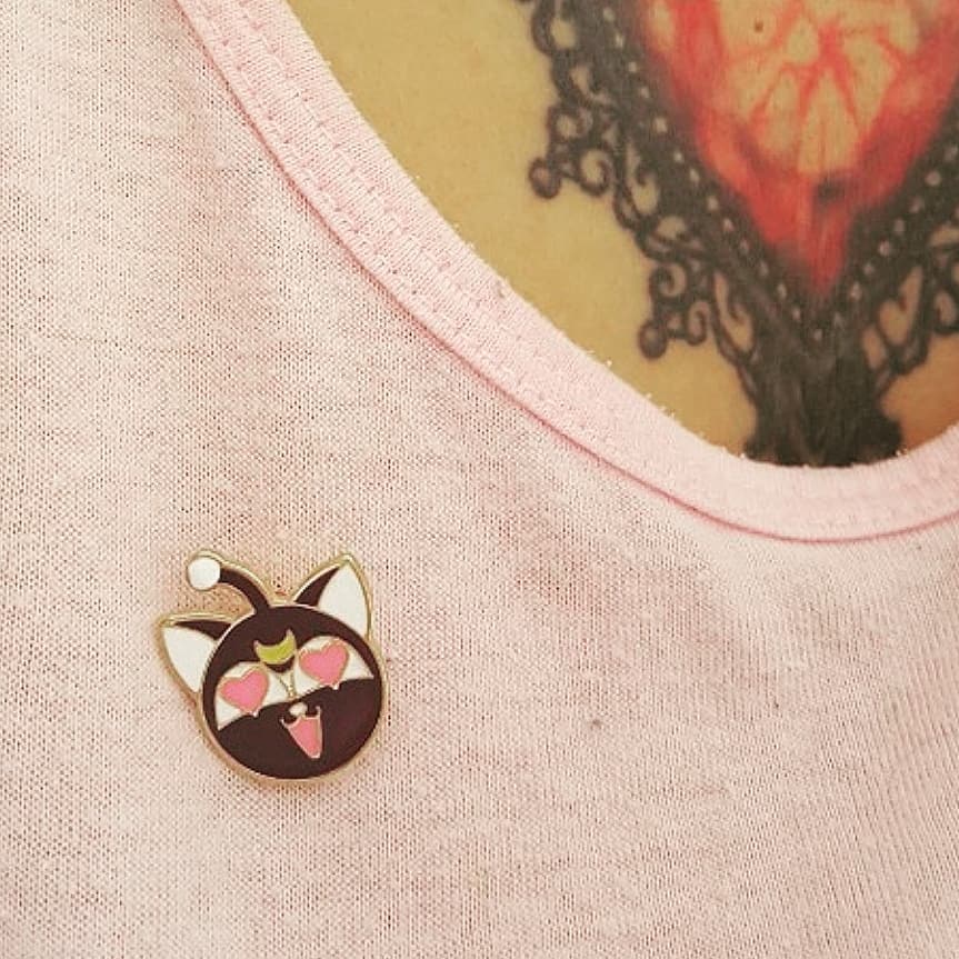 Pin Luna-P · Sailor Moon
