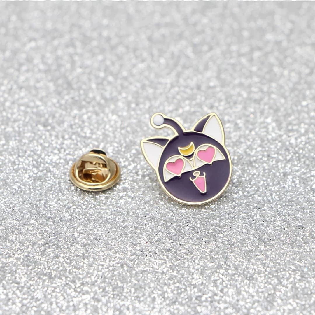 Pin Luna-P · Sailor Moon