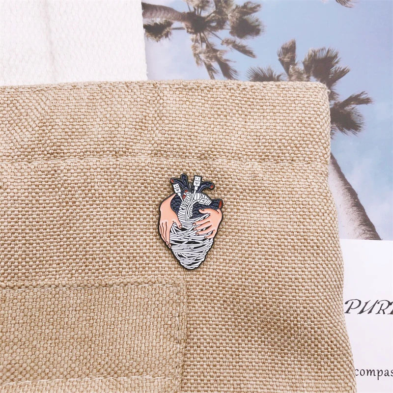 Pin Corazones