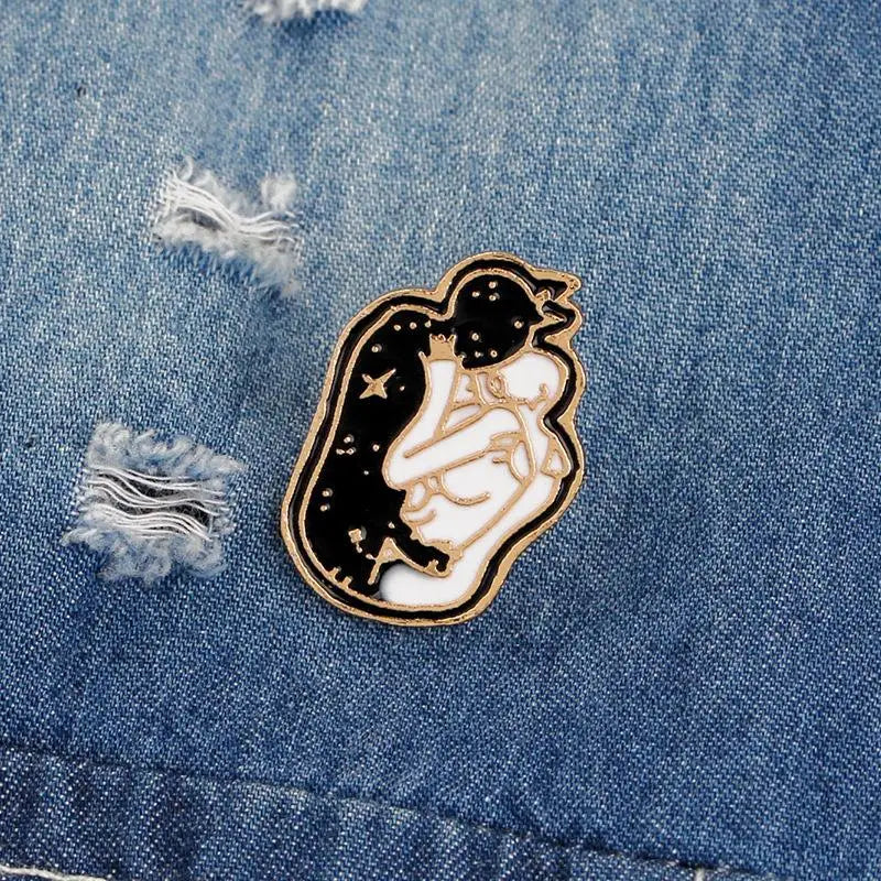 Pin Black & White & Dead