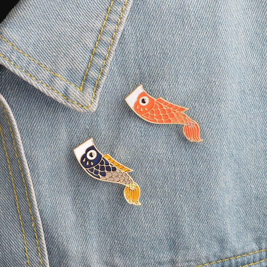 Pin Koi · Azul & Naranja