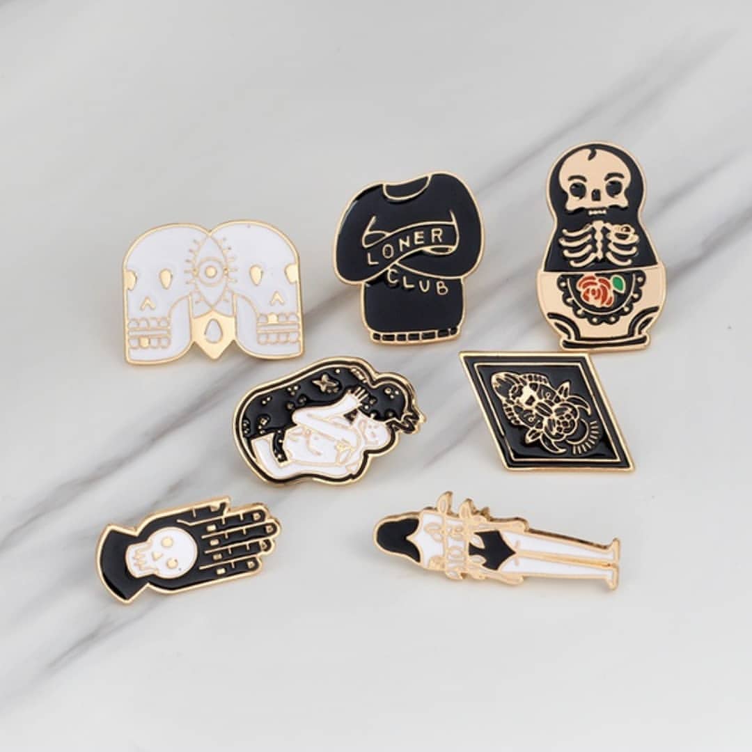Set 7 Pins · Death