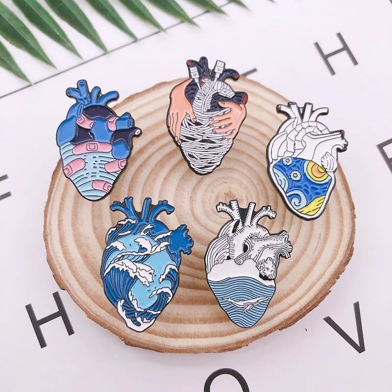 Pin Corazones