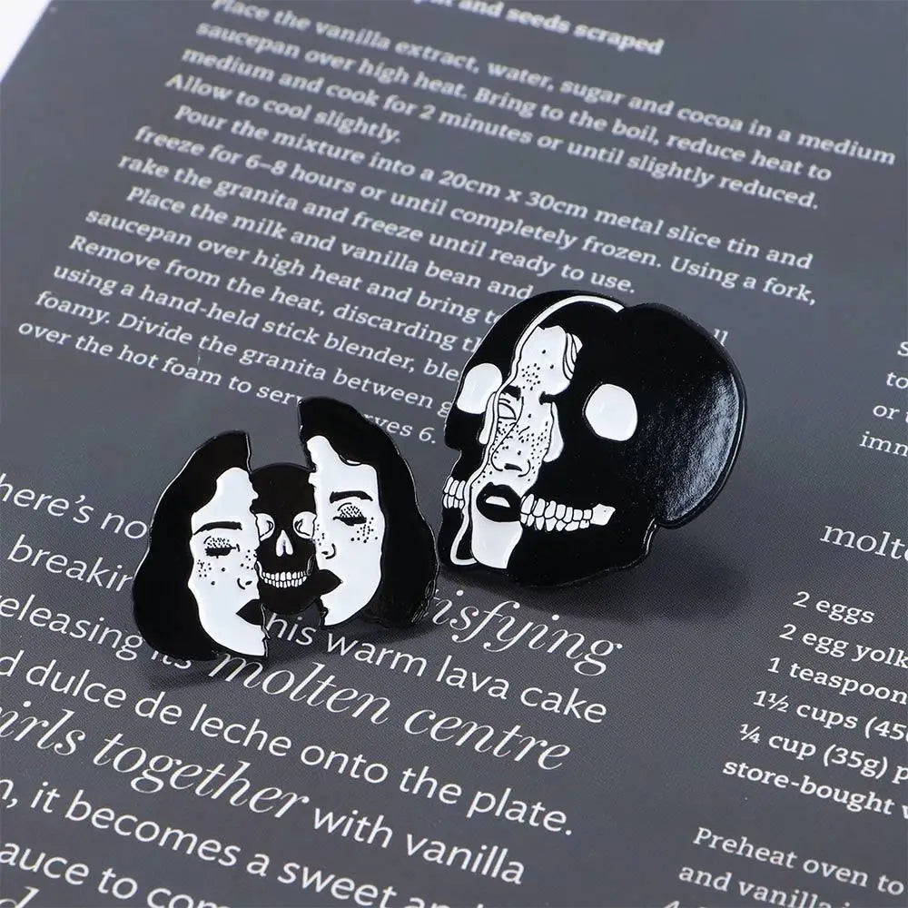 Pin Mujer & Calavera