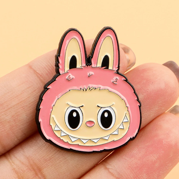 Pin Labubu · Rosa Lychee Berry